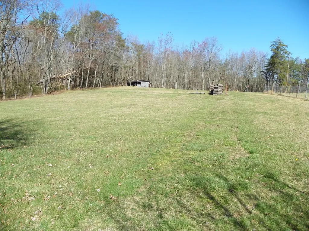 1.5 Ac Turkey Scratch Road Spencer TN 38585