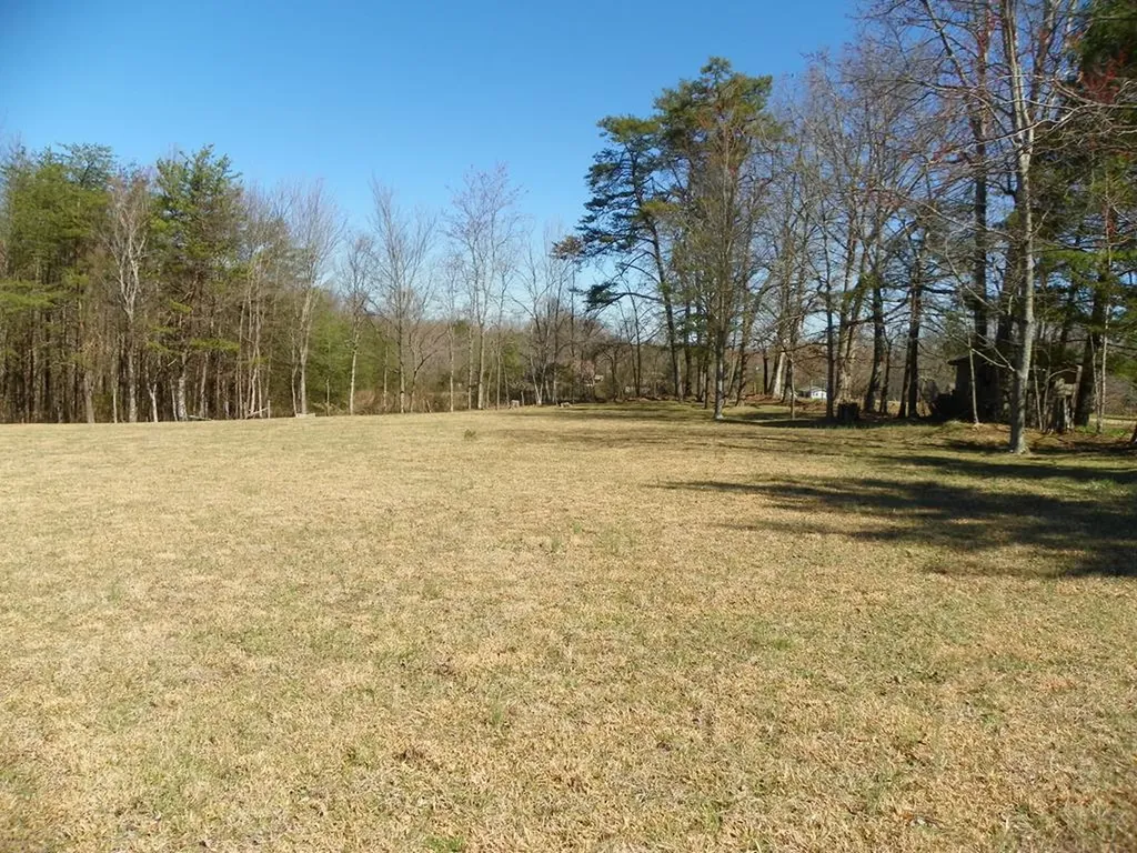 1.5 Ac Turkey Scratch Road Spencer TN 38585