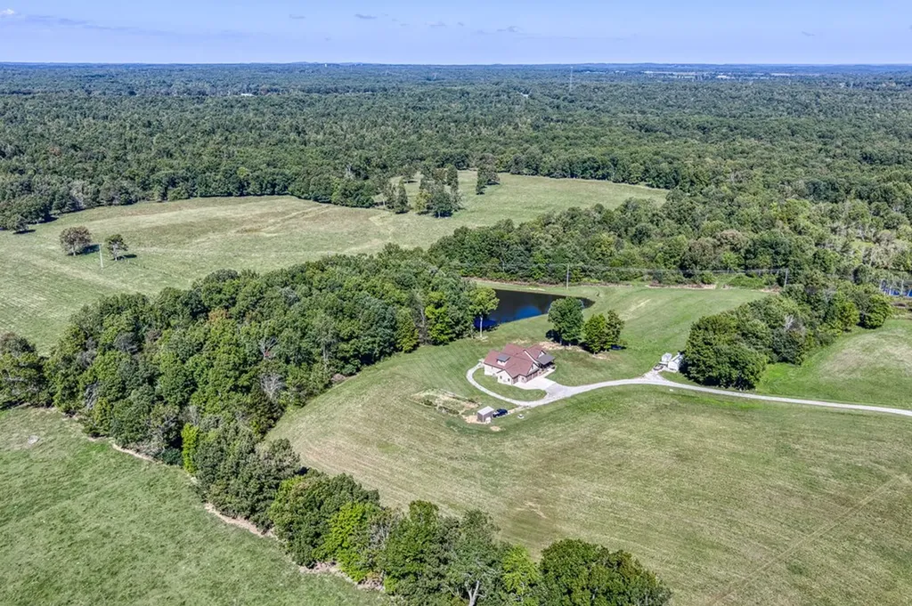 804 Linder Loop Crossville TN 38571