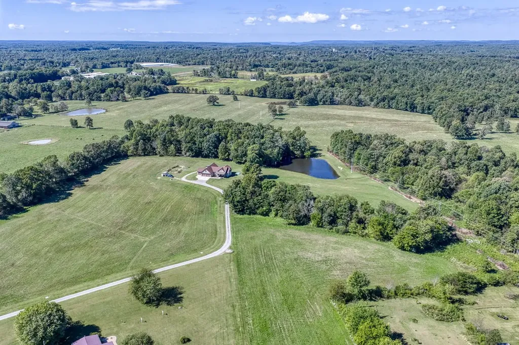 804 Linder Loop Crossville TN 38571