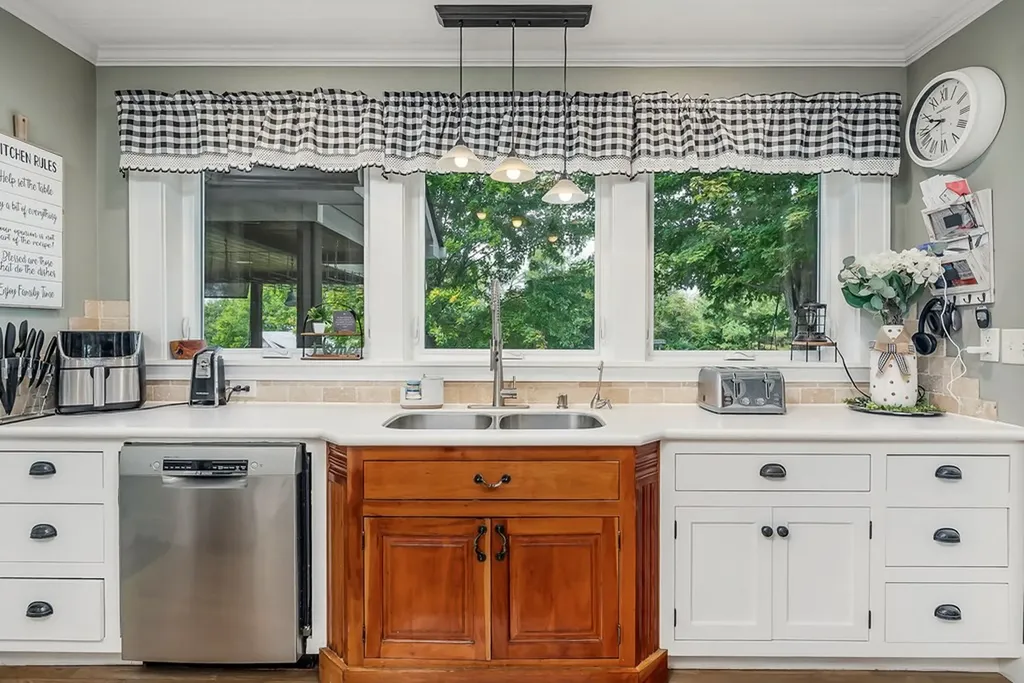 368 Bennett Road Sparta TN 38583