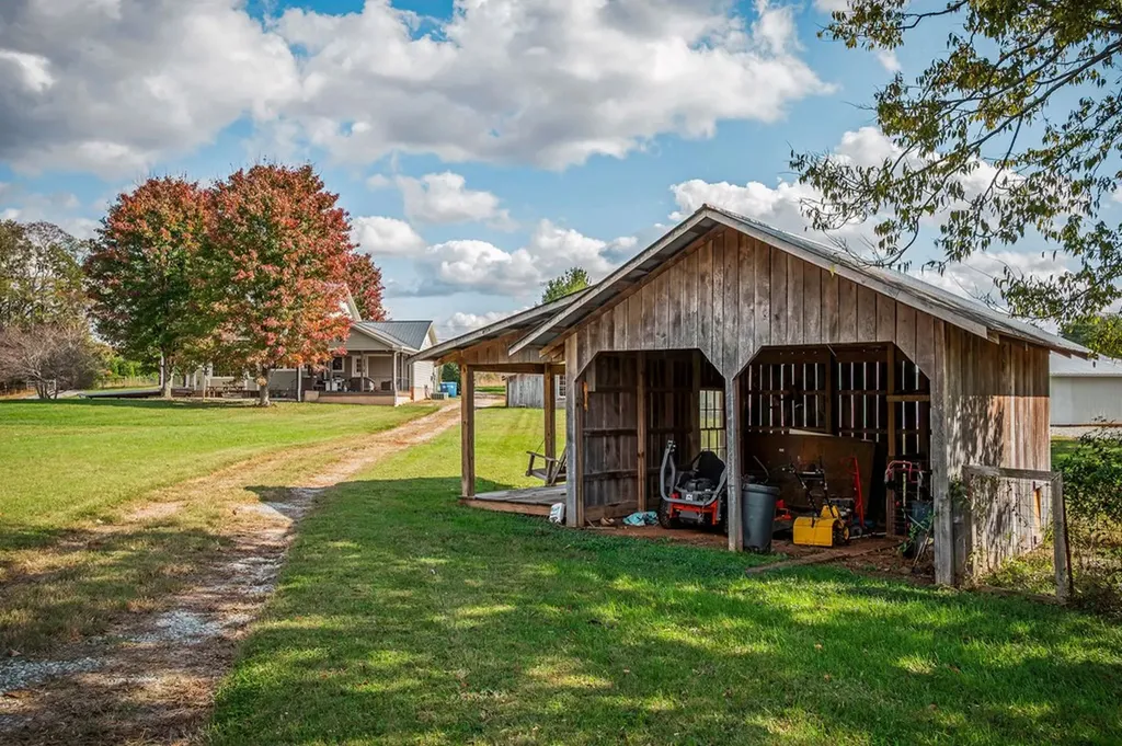 368 Bennett Road Sparta TN 38583