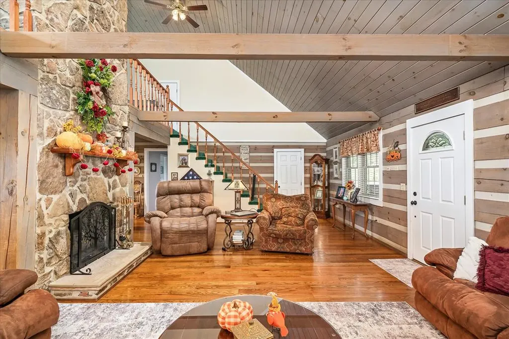 472 Mountain Drive Livingston TN 38570