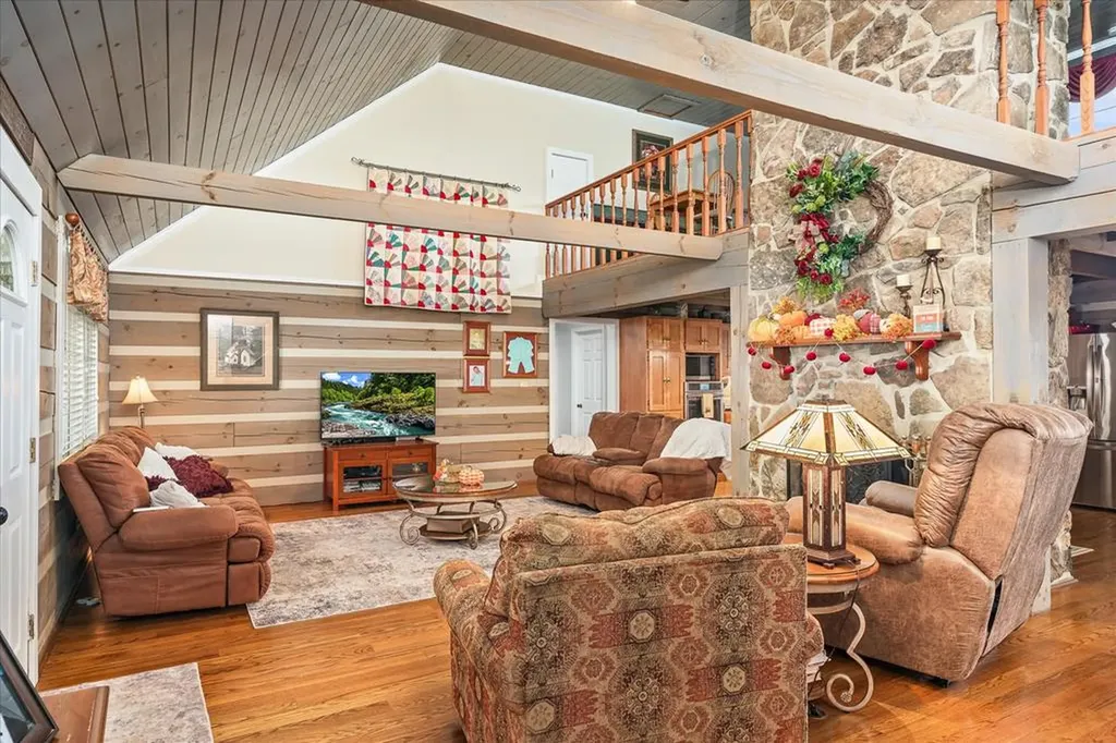 472 Mountain Drive Livingston TN 38570