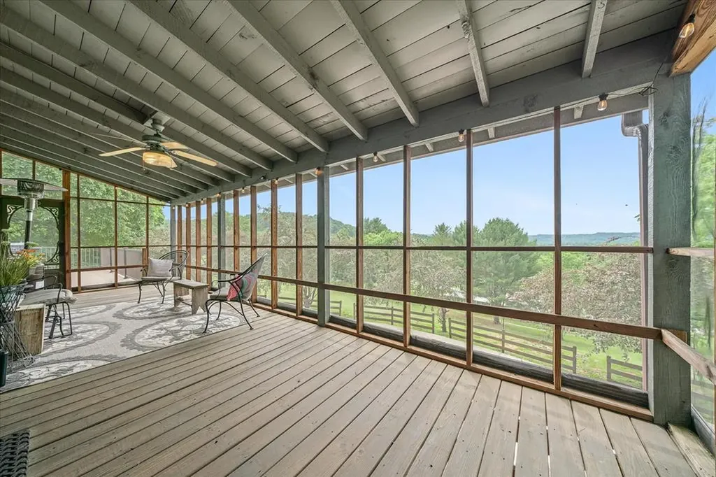 472 Mountain Drive Livingston TN 38570