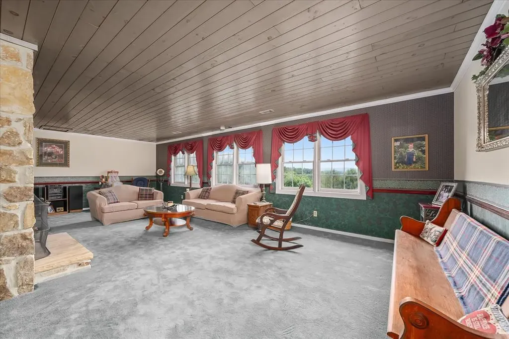 472 Mountain Drive Livingston TN 38570