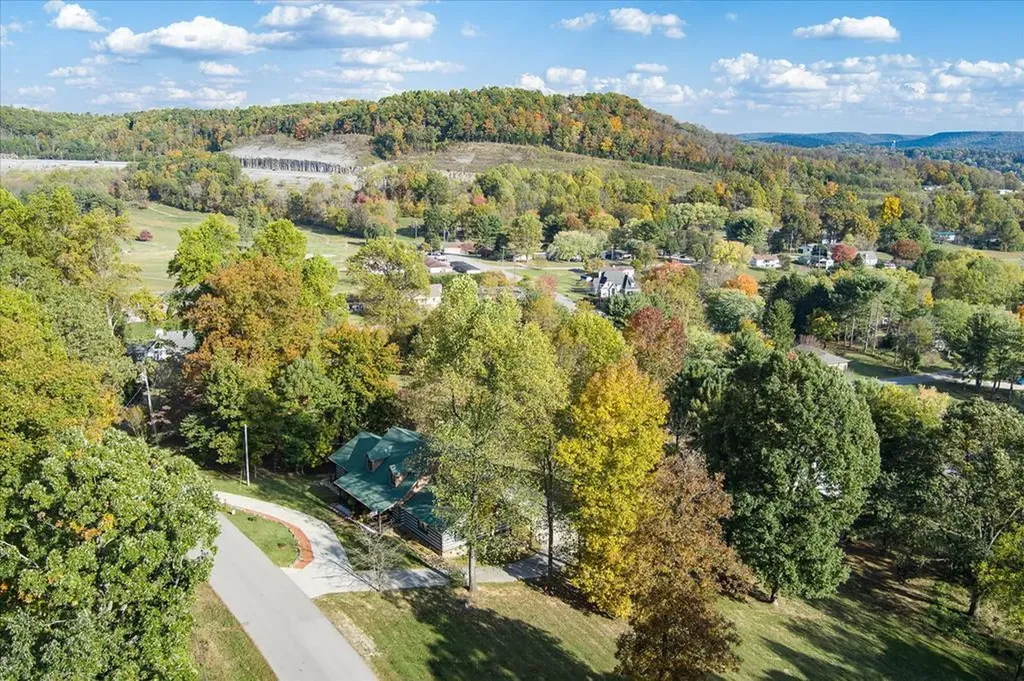 472 Mountain Drive Livingston TN 38570