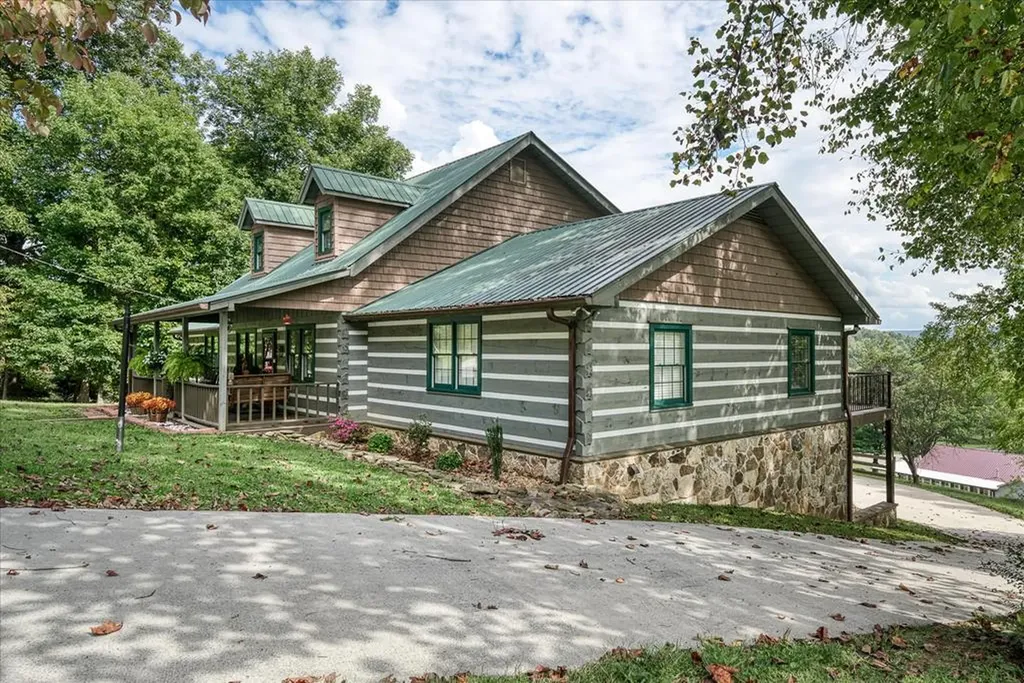 472 Mountain Drive Livingston TN 38570