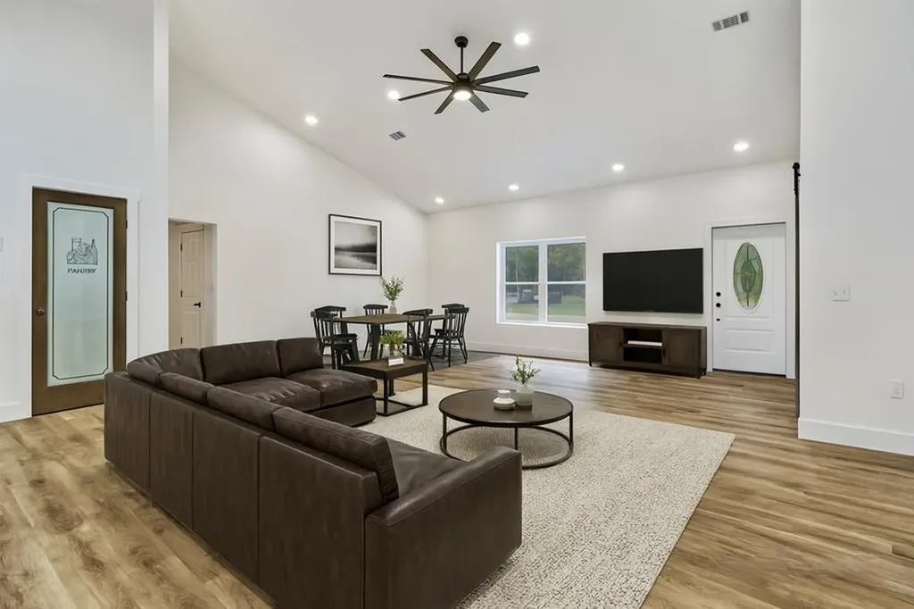 2662 Cumberland Lakes Drive Monterey TN 38574