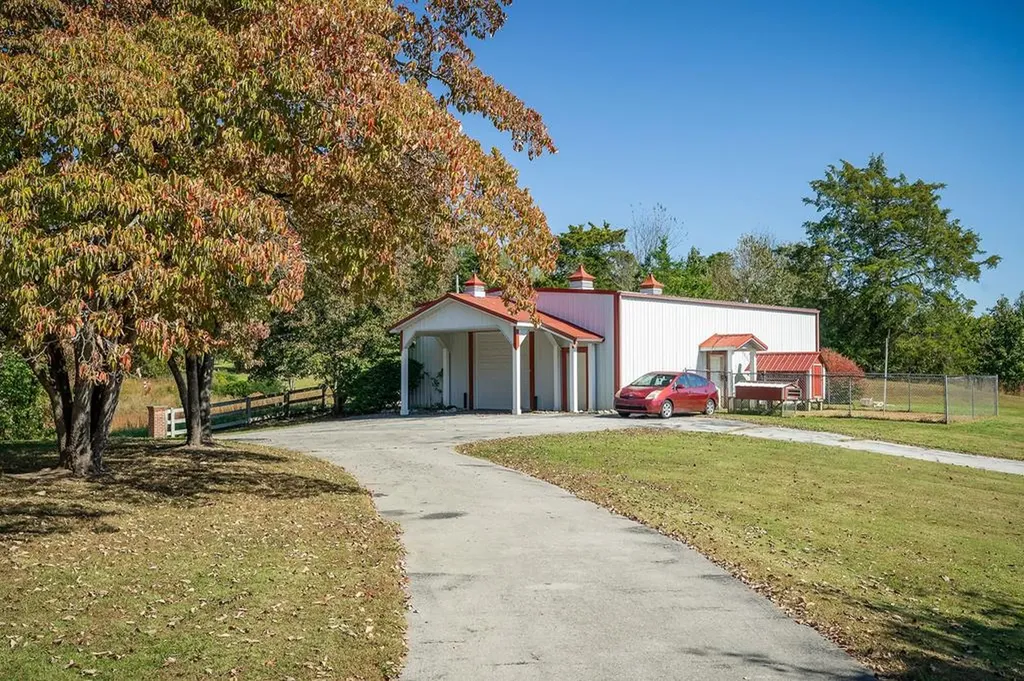 151 Pigeon Roost Creek Road Cookeville TN 38506