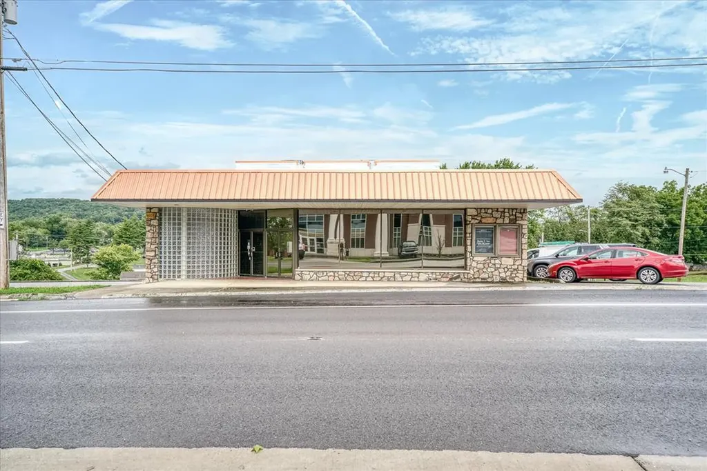 306 W Broad Street Livingston TN 38570