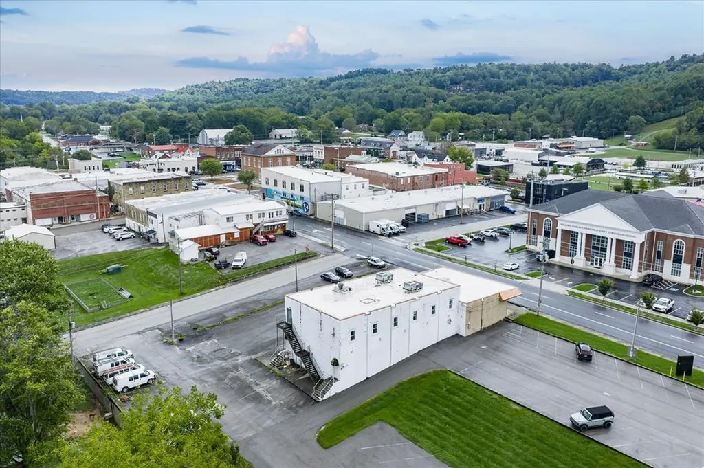 306 W Broad Street Livingston TN 38570