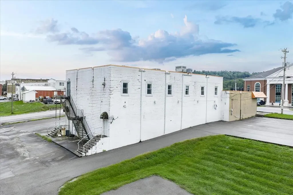306 W Broad Street Livingston TN 38570