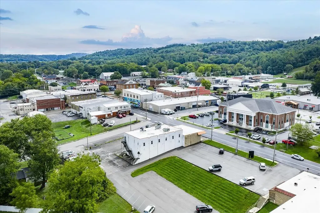 306 W Broad Street Livingston TN 38570
