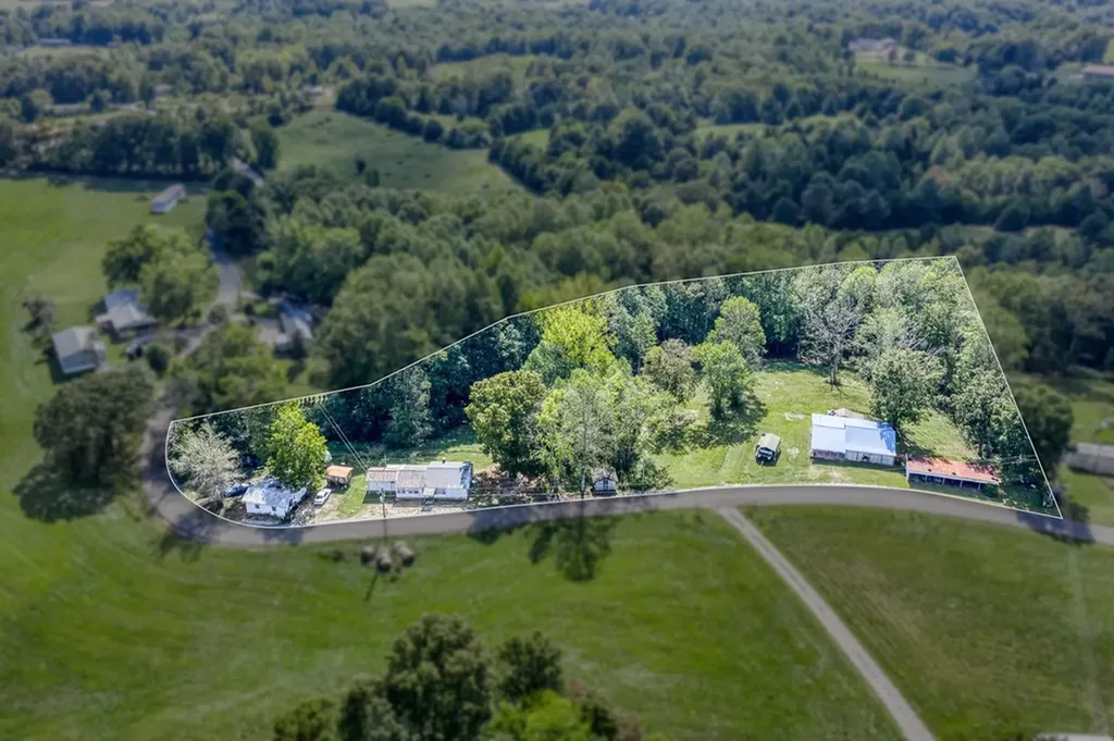 7331 Ashburn Road Baxter TN 38544