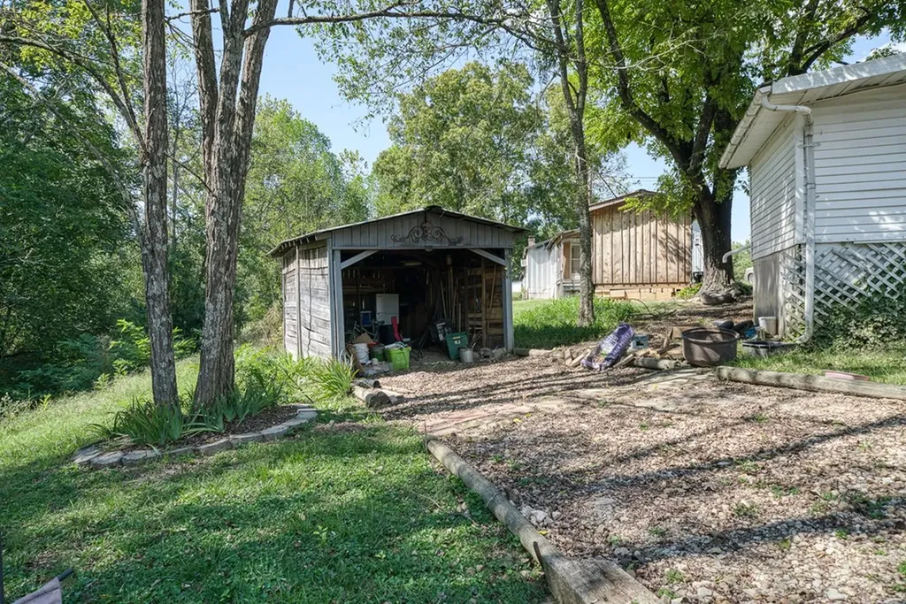 7331 Ashburn Road Baxter TN 38544