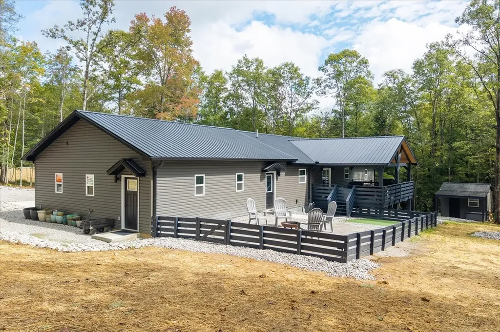 128 Colt Court Jamestown TN 38556