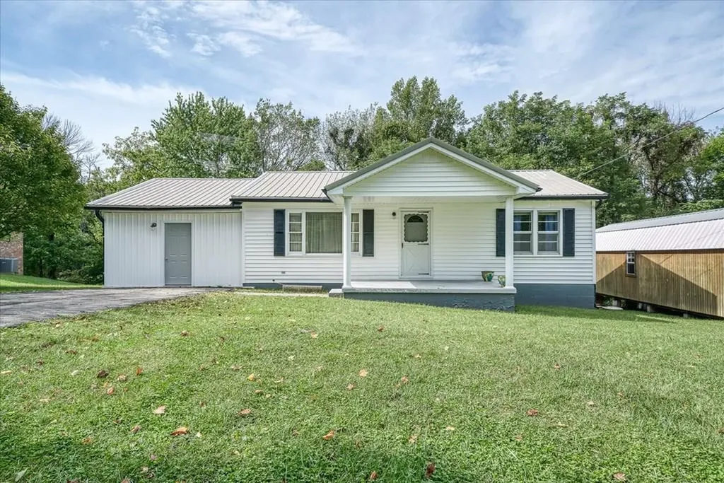 671 Lemont And Yates Mountain Road Spencer TN 38585