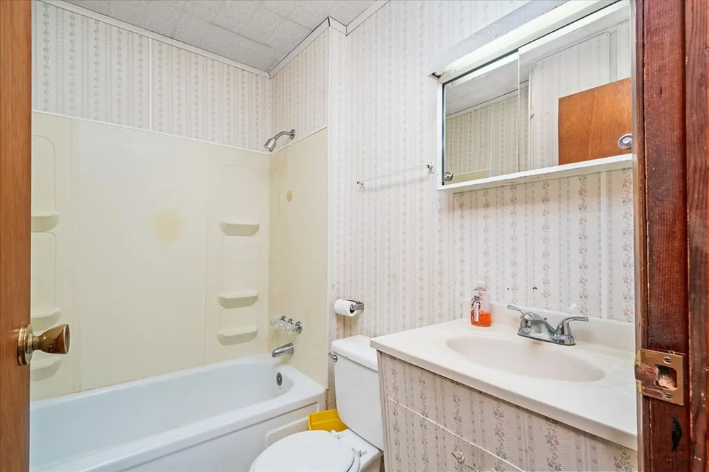 671 Lemont And Yates Mountain Road Spencer TN 38585