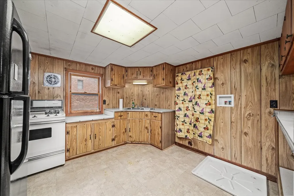 671 Lemont And Yates Mountain Road Spencer TN 38585