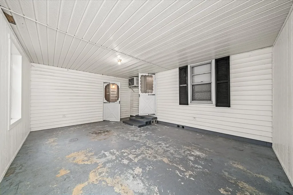 671 Lemont And Yates Mountain Road Spencer TN 38585