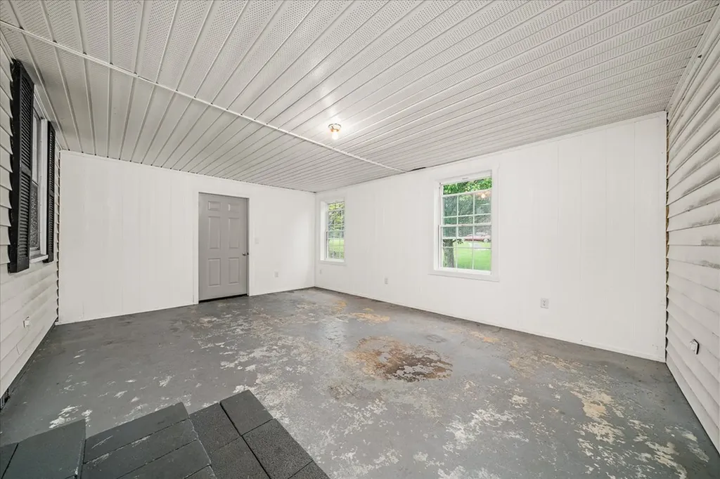 671 Lemont And Yates Mountain Road Spencer TN 38585