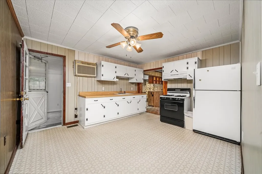 671 Lemont And Yates Mountain Road Spencer TN 38585