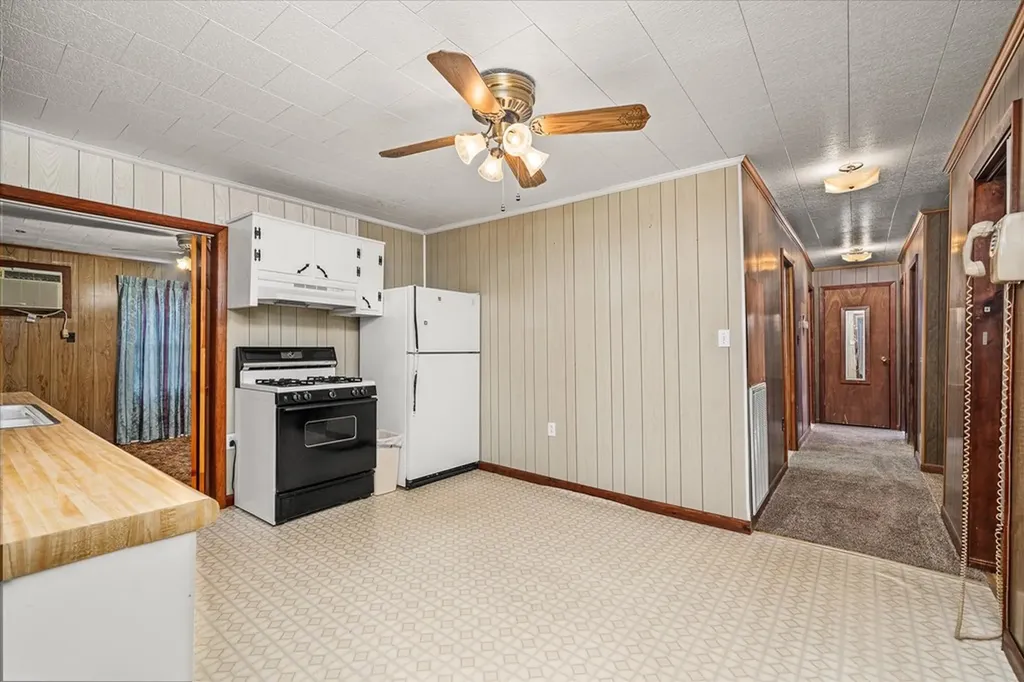 671 Lemont And Yates Mountain Road Spencer TN 38585