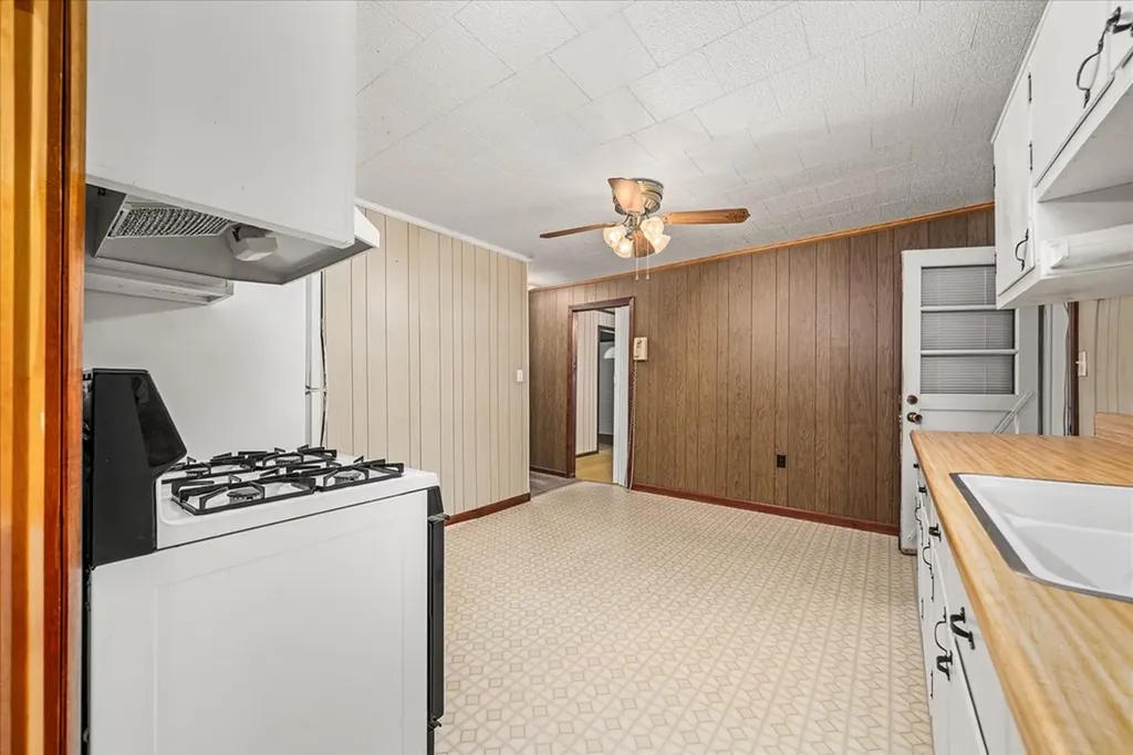 671 Lemont And Yates Mountain Road Spencer TN 38585