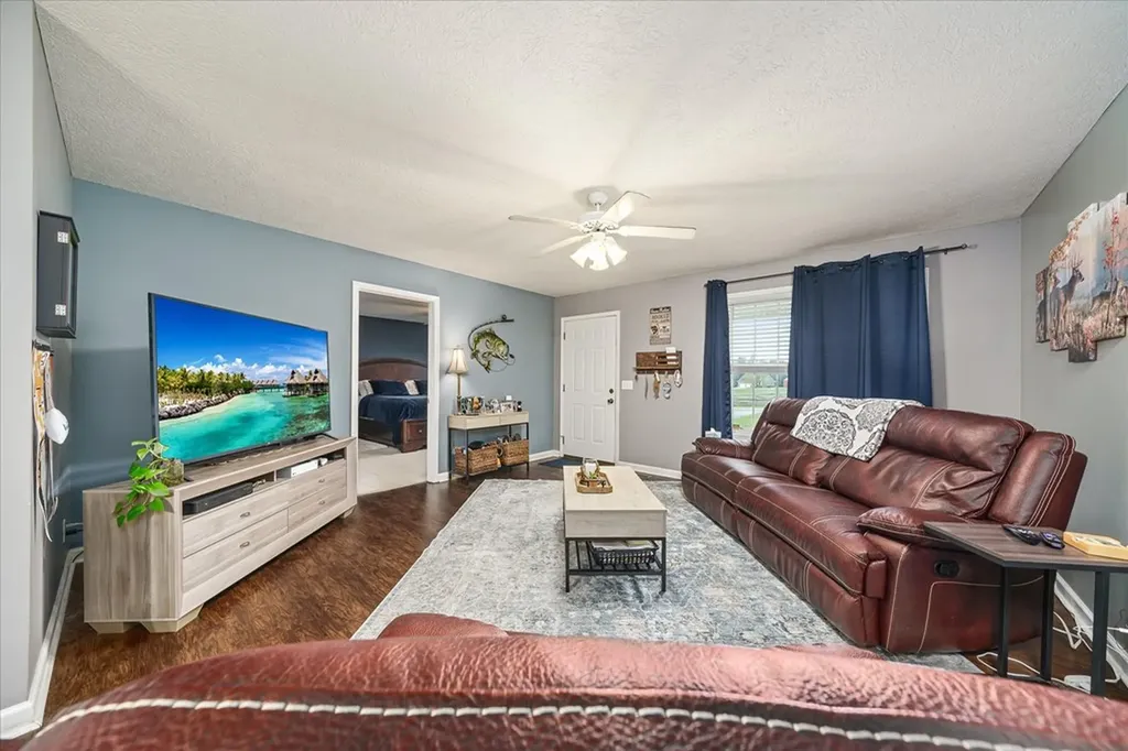 6775 Thomas Twin Oak Baxter TN 38544