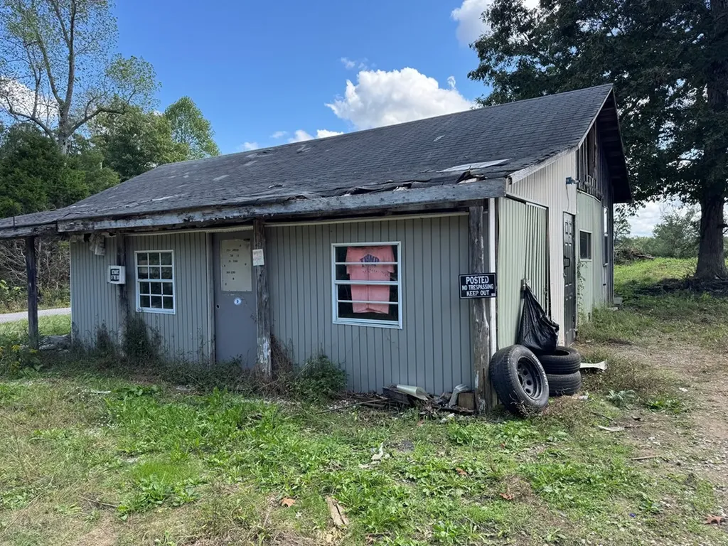 184 Old 136 Road Cookeville TN 38506