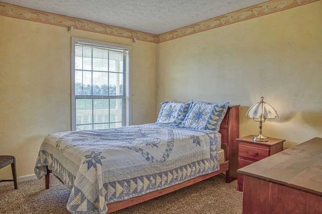 4650 Highway 52 W. Lafayette TN 37083