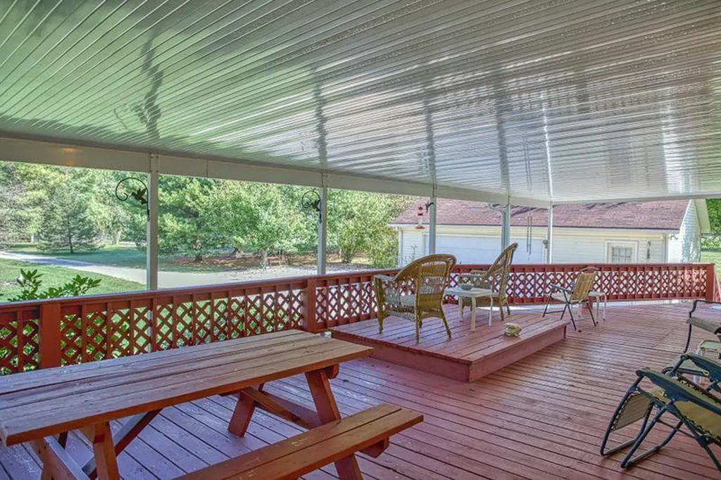 4650 Highway 52 W. Lafayette TN 37083