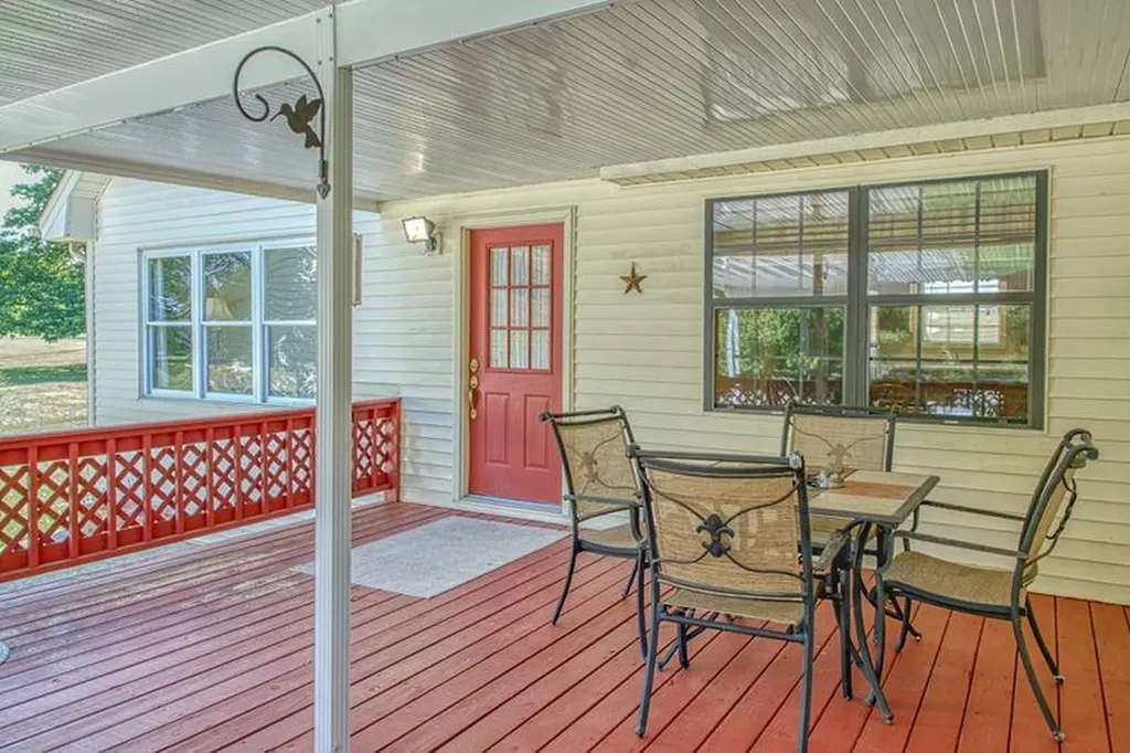 4650 Highway 52 W. Lafayette TN 37083