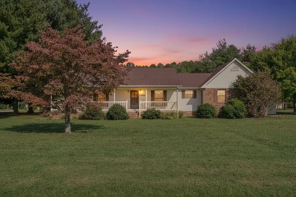 4650 Highway 52 W. Lafayette TN 37083