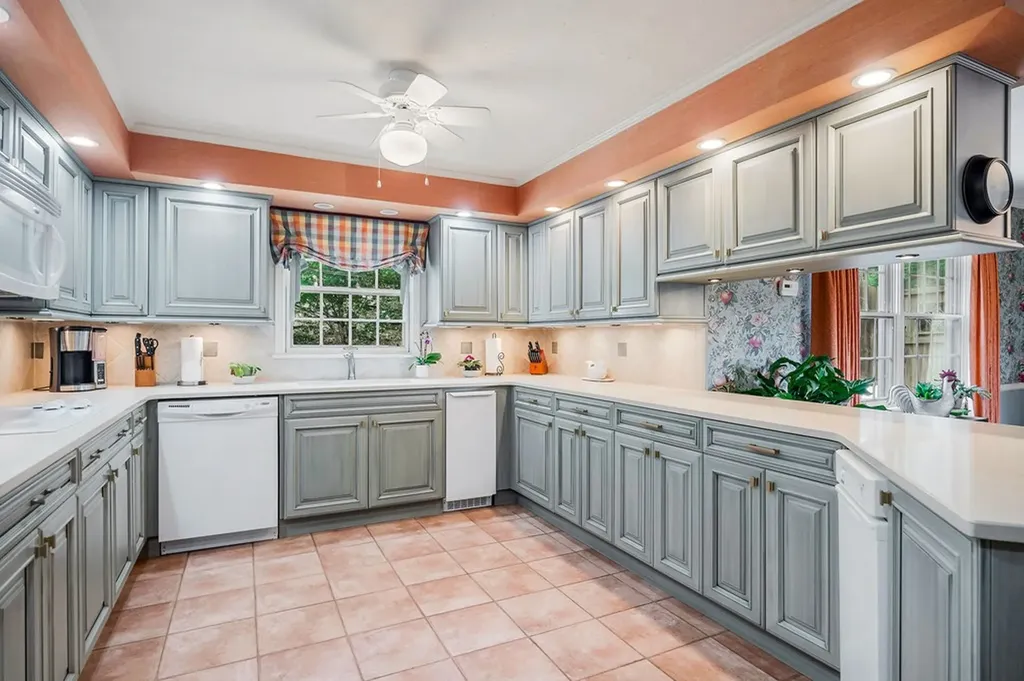 1400 Thomas Circle Cookeville TN 38506