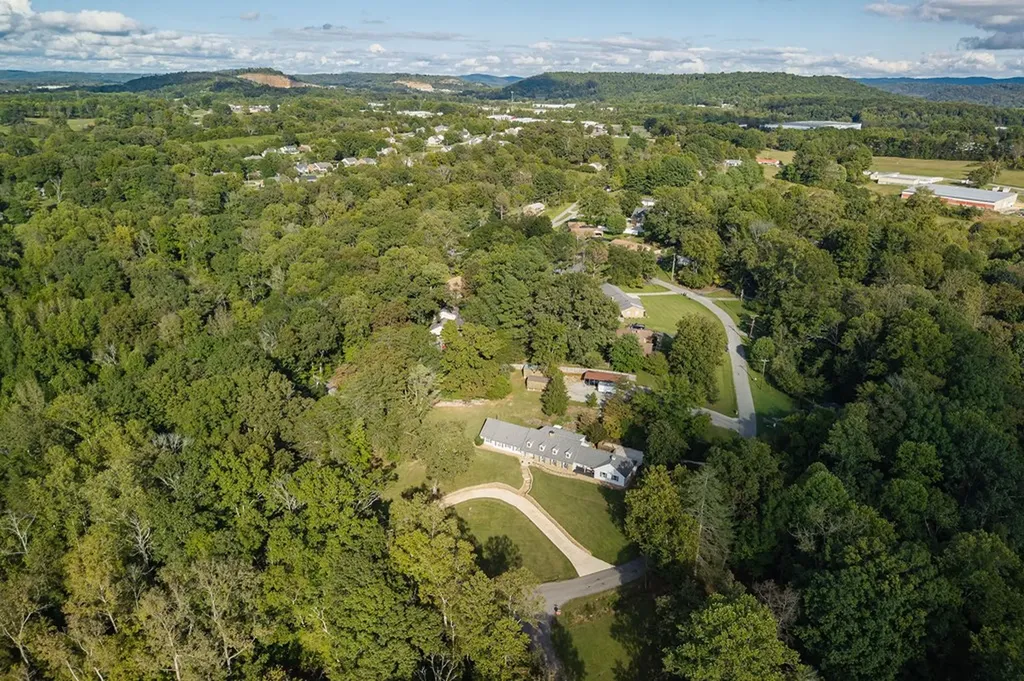 1400 Thomas Circle Cookeville TN 38506