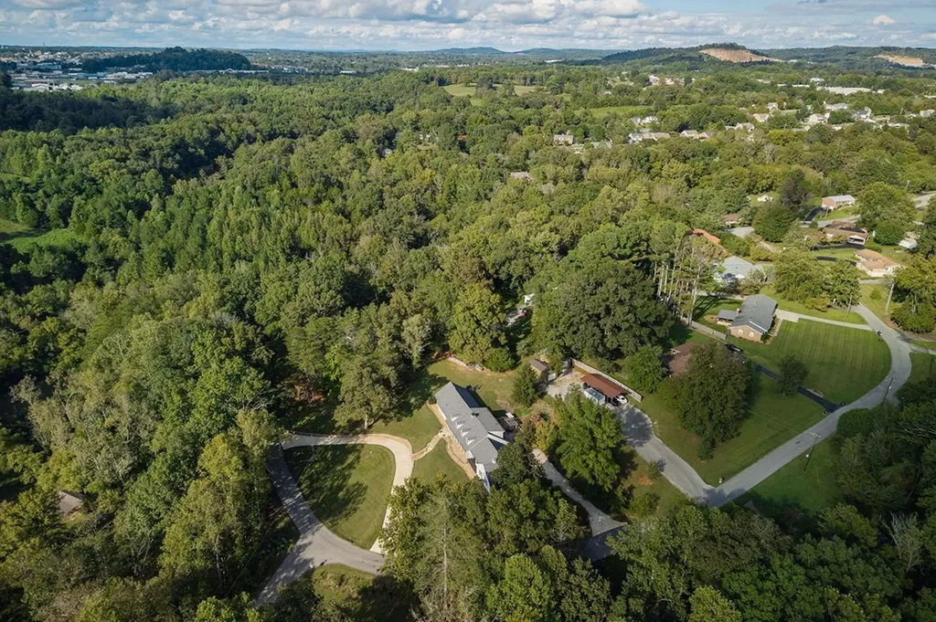 1400 Thomas Circle Cookeville TN 38506