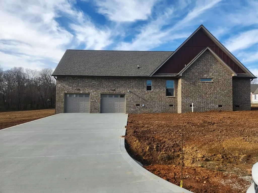 7140 Honeysuckle Trail Baxter TN 38544