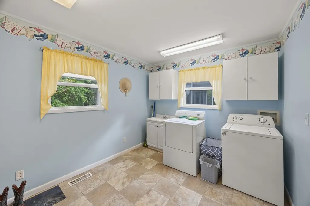 2229 Sharon Avenue Cookeville TN 38501