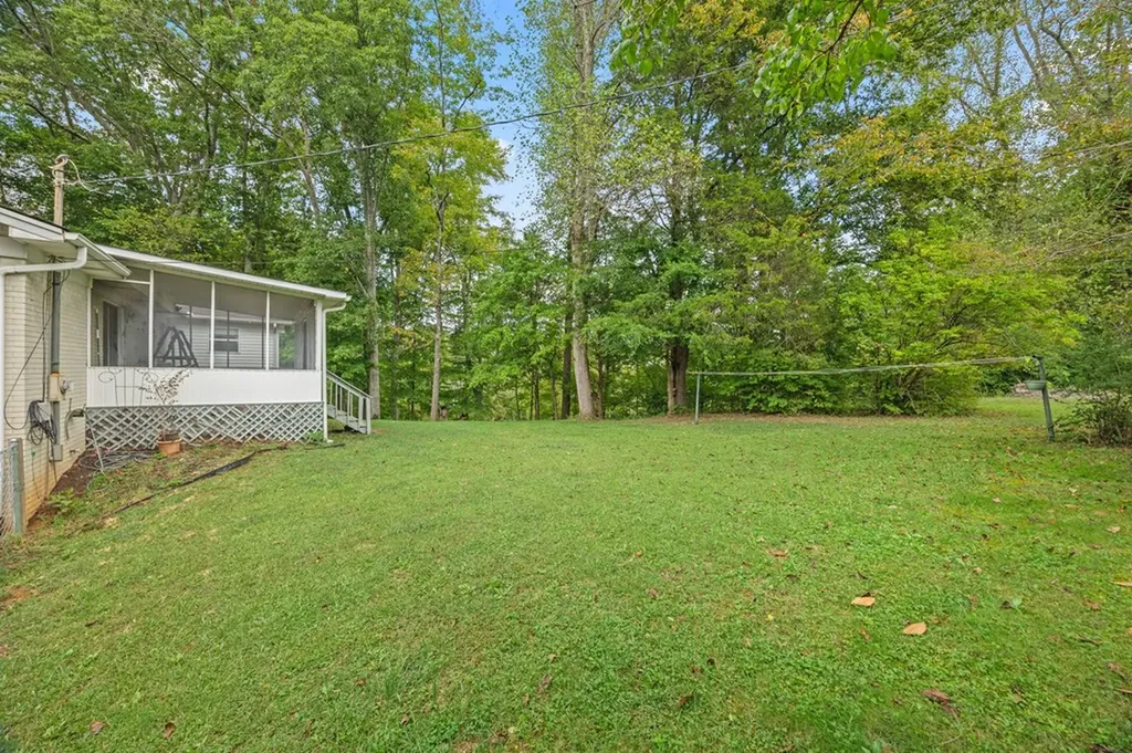 2229 Sharon Avenue Cookeville TN 38501