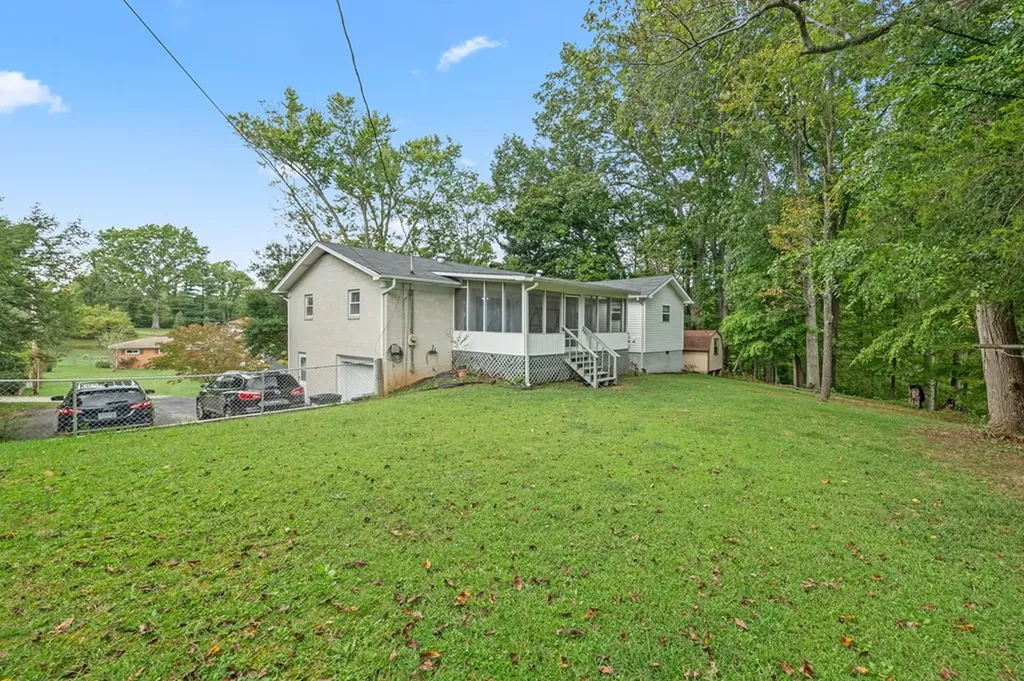 2229 Sharon Avenue Cookeville TN 38501