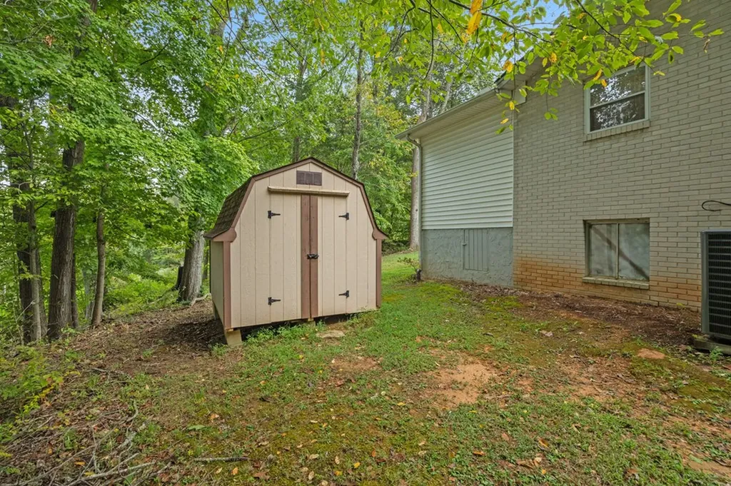 2229 Sharon Avenue Cookeville TN 38501