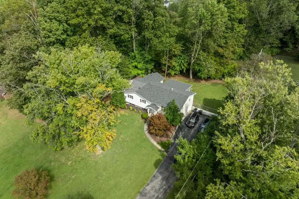 2229 Sharon Avenue Cookeville TN 38501