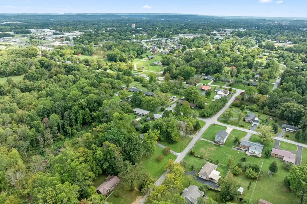 2229 Sharon Avenue Cookeville TN 38501