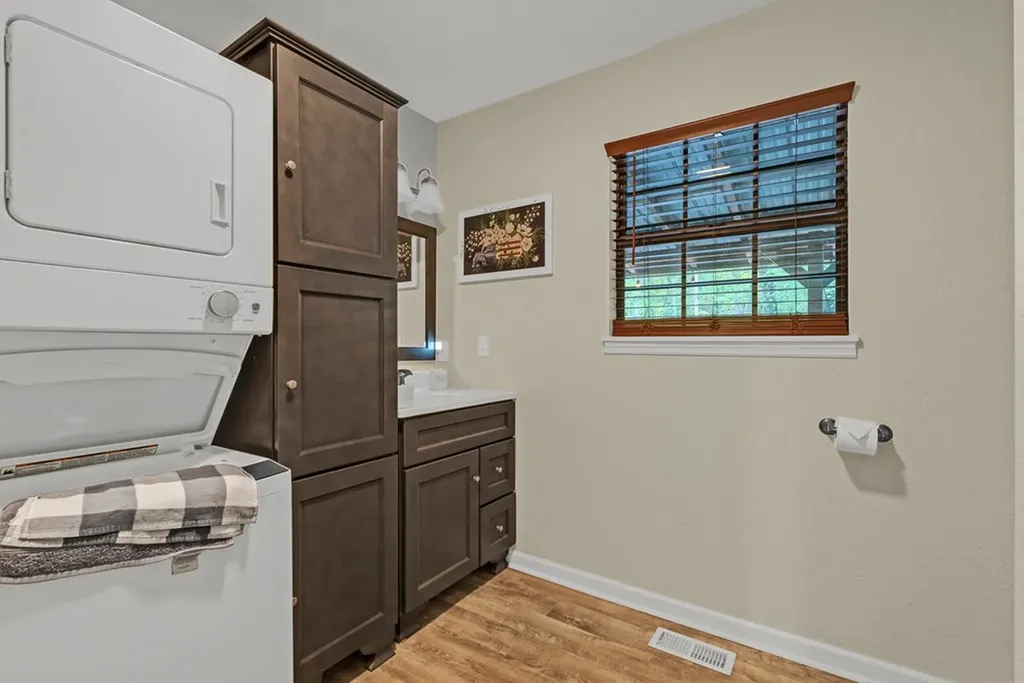 6573 Smith Mountain Road Crab Orchard TN 37723