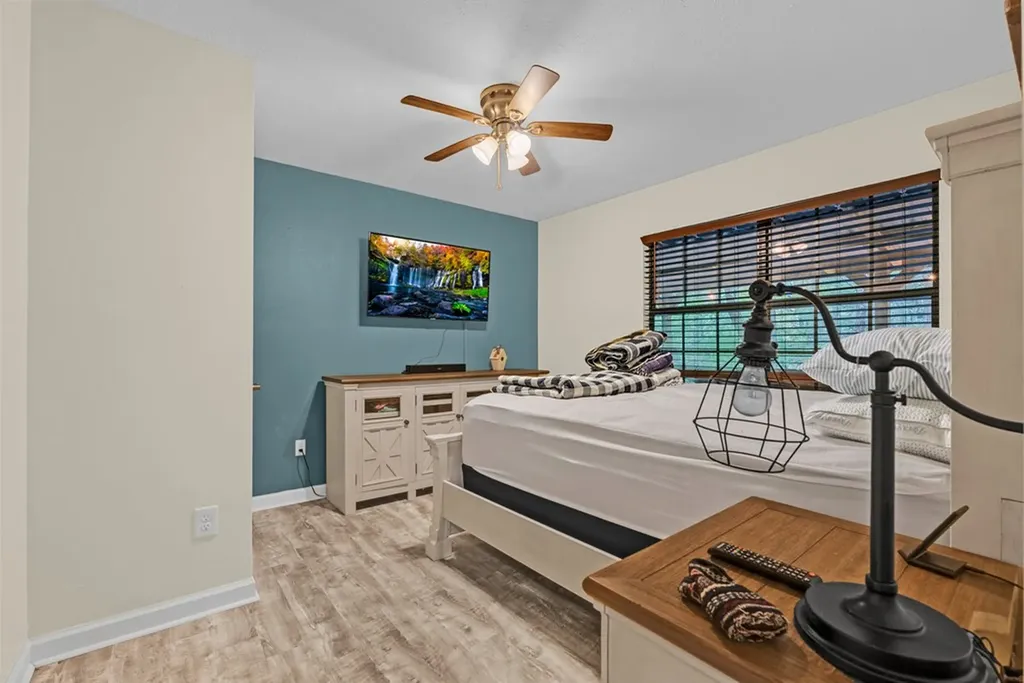 6573 Smith Mountain Road Crab Orchard TN 37723