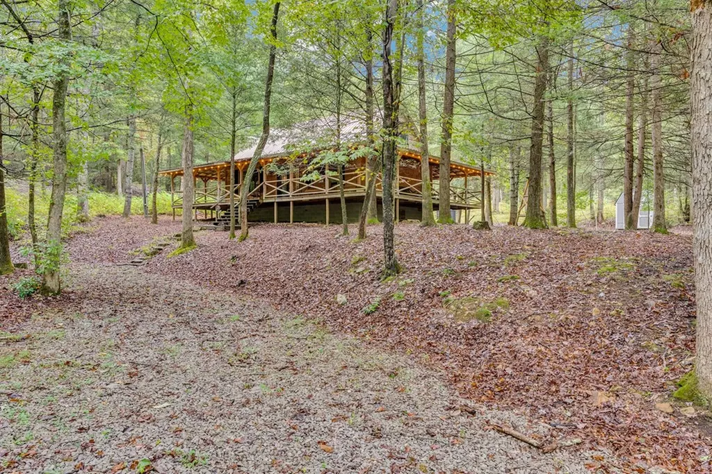 6573 Smith Mountain Road Crab Orchard TN 37723