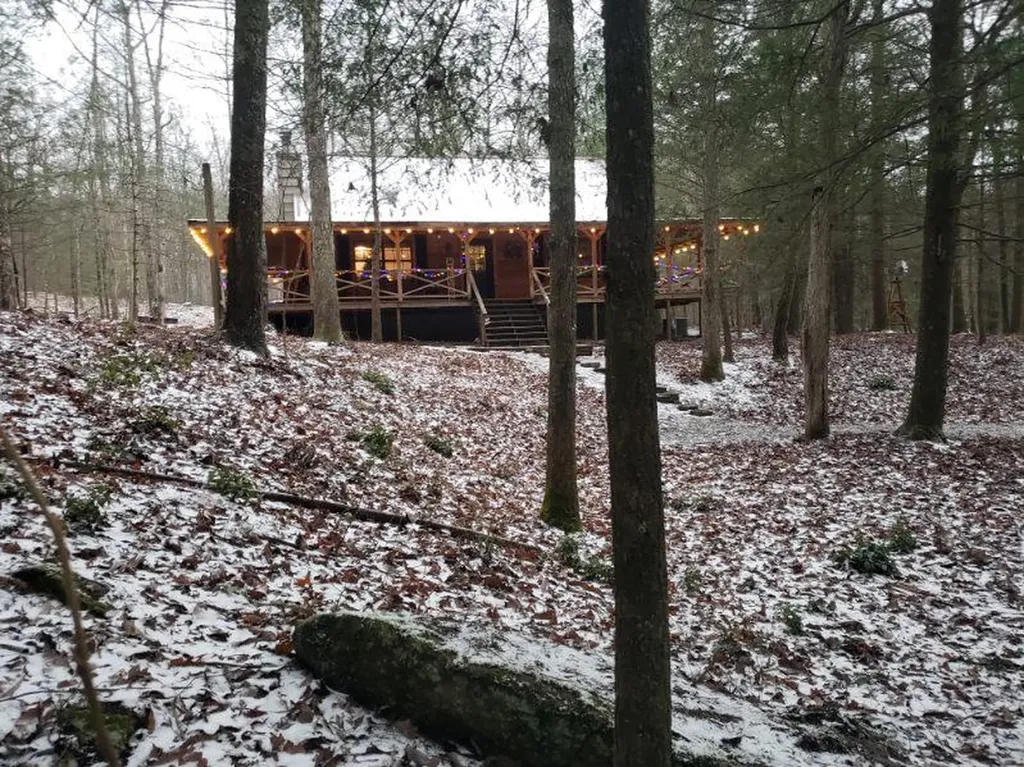 6573 Smith Mountain Road Crab Orchard TN 37723