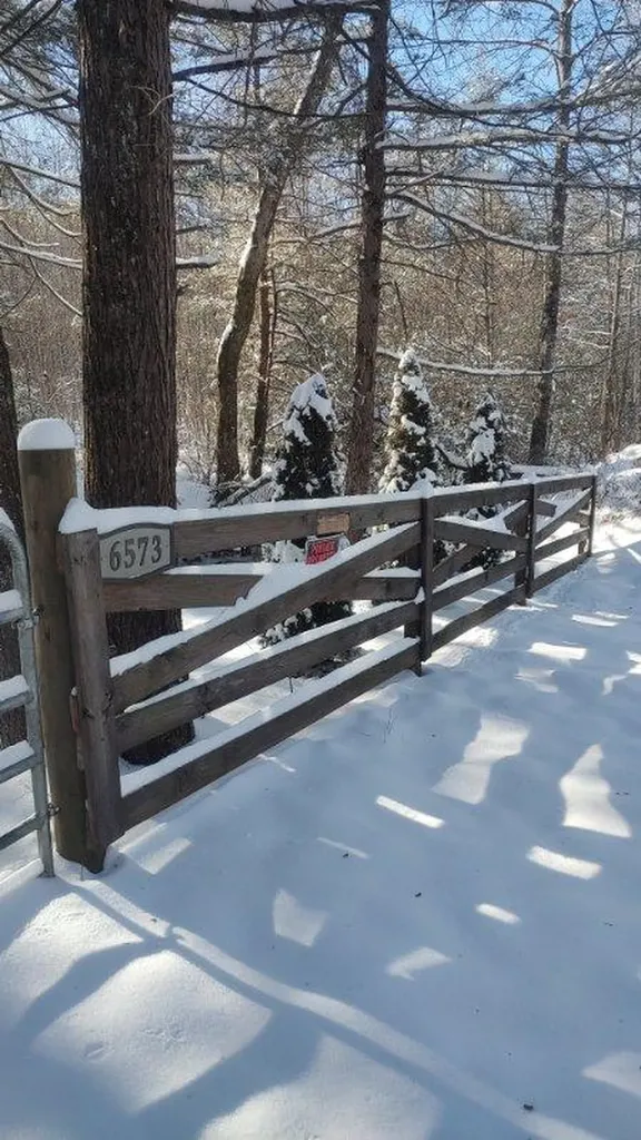 6573 Smith Mountain Road Crab Orchard TN 37723